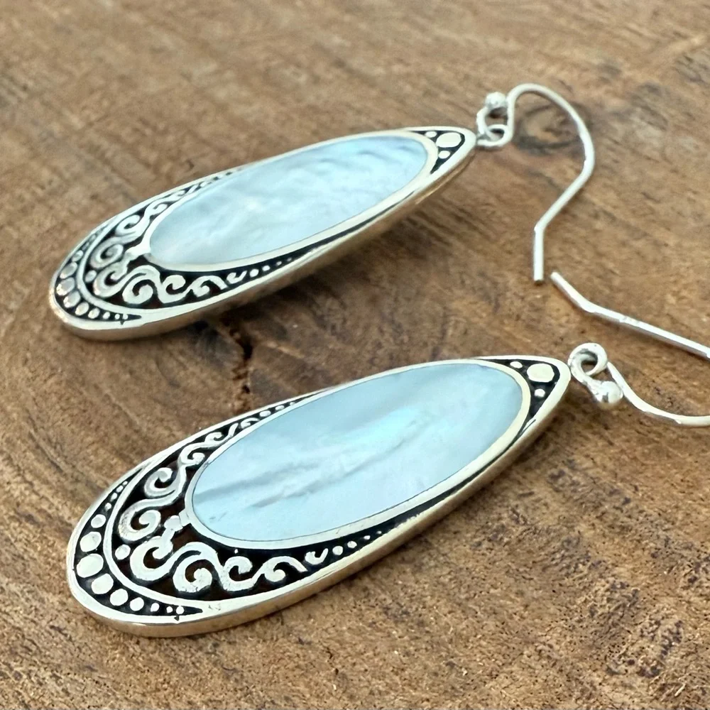 Samuel B. Mother of Pearl Shell and Sterling Silver Drop Earrings - Picture 4 of 9